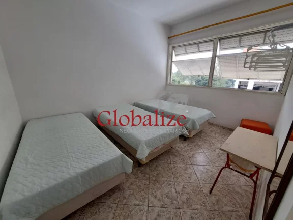 Imagem Apartamento à venda com 70m², 2 quartos, varanda, frente a praia por R$480.000,00 no José Menino em Santos