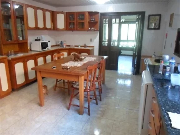 Imagem Belíssimo Sobrado em condomínio fechado, Centro de Águas Claras / Viamão