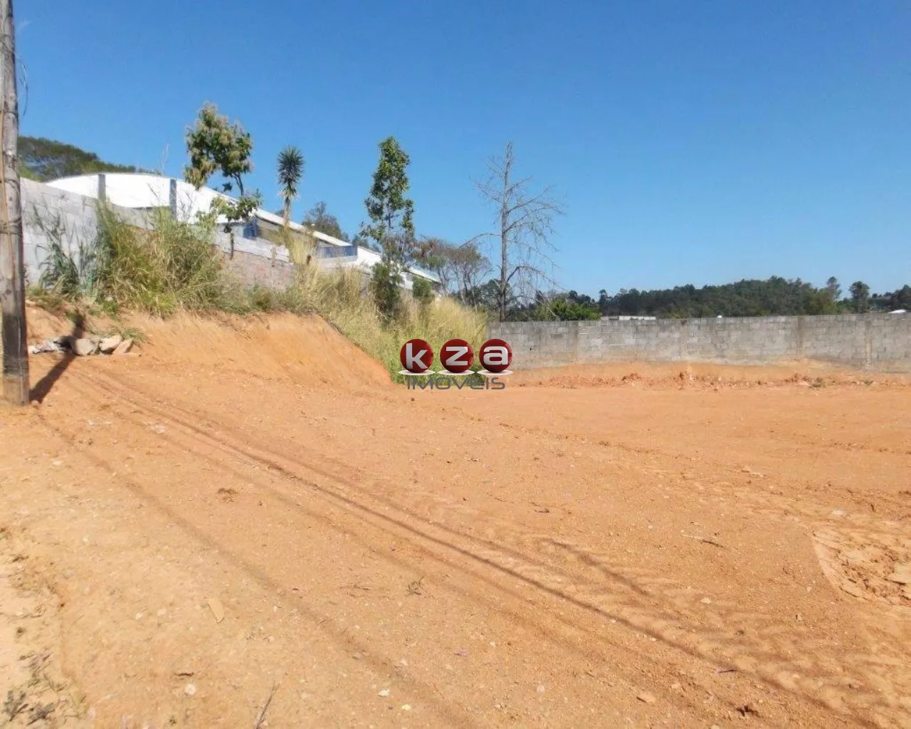 Imagem Terreno Industrial à Venda em Valinhos-SP - Bairro Dois Córregos - 11.500,00 m² de Área