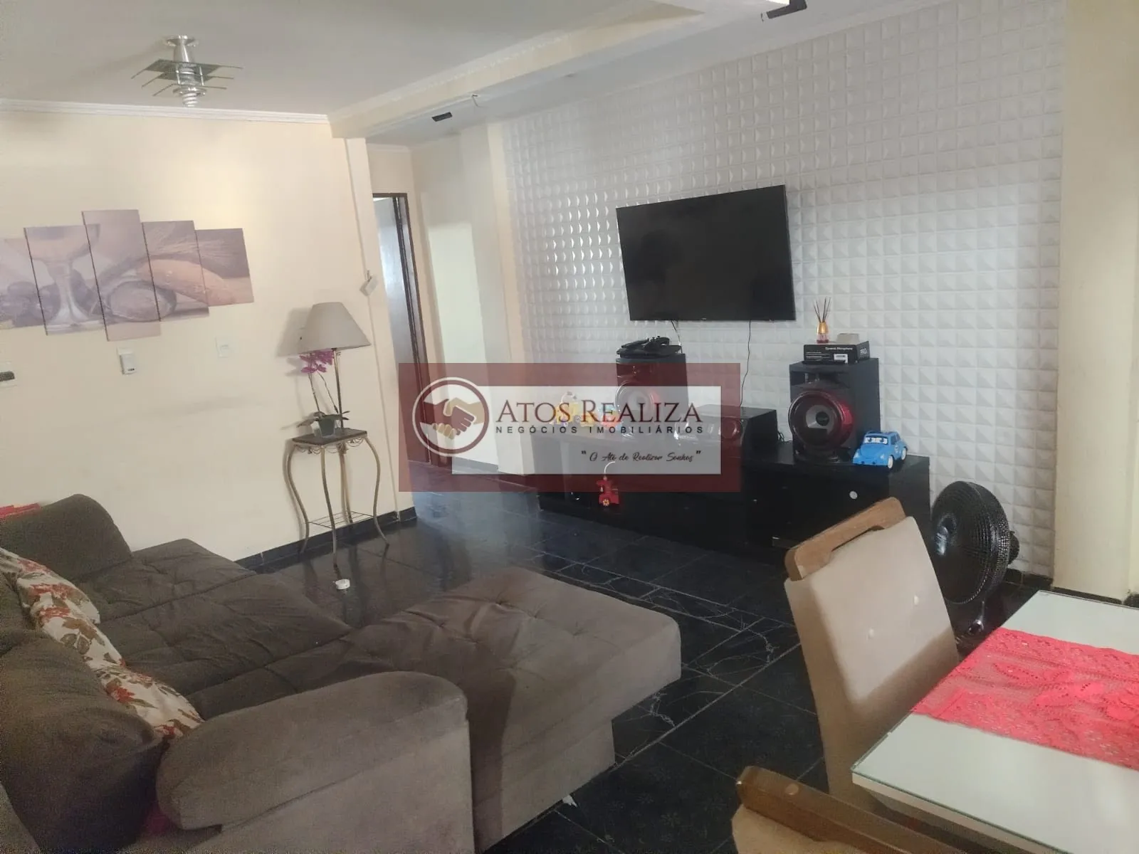 Imagem Vendo Oportunidades no Jardim Itatiaia - São Paulo: 3 dormitórios, 2 banheiros, sacada, quintal, 3 vagas, por R$190.000, Apenas venda, (Aceita carro como parte do pagamento)