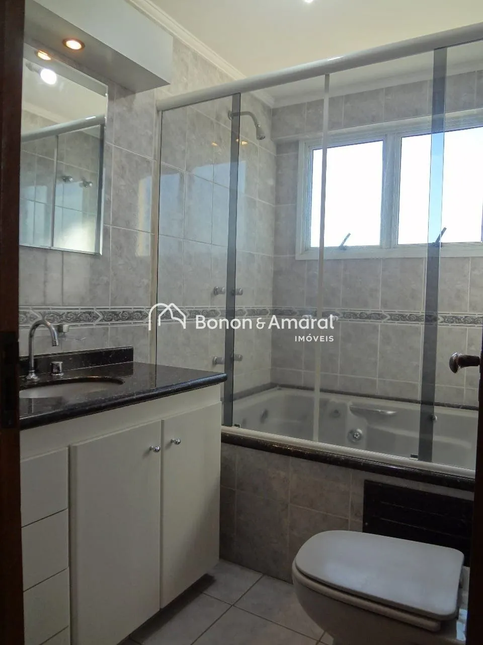 Imagem Apartamento à venda, 135 m², 4 quartos, 1 suíte no Mansões Santo Antonio em Campinas/SP