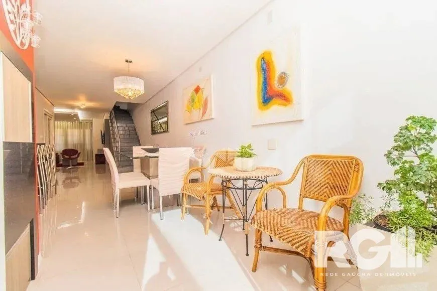 Imagem Casa com piscina, 3 suítes, desocupada, Rua Leite de Castro- Jardim Itu Sabará