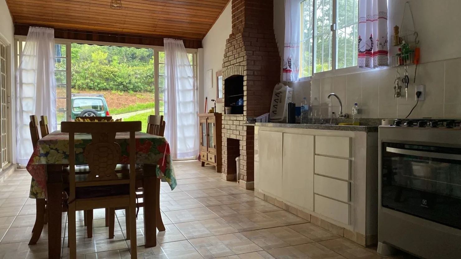 Imagem Sítio à venda 3 Quartos, 1 Vaga, 6,1276 ha, Zona Rural, Silveiras - SP