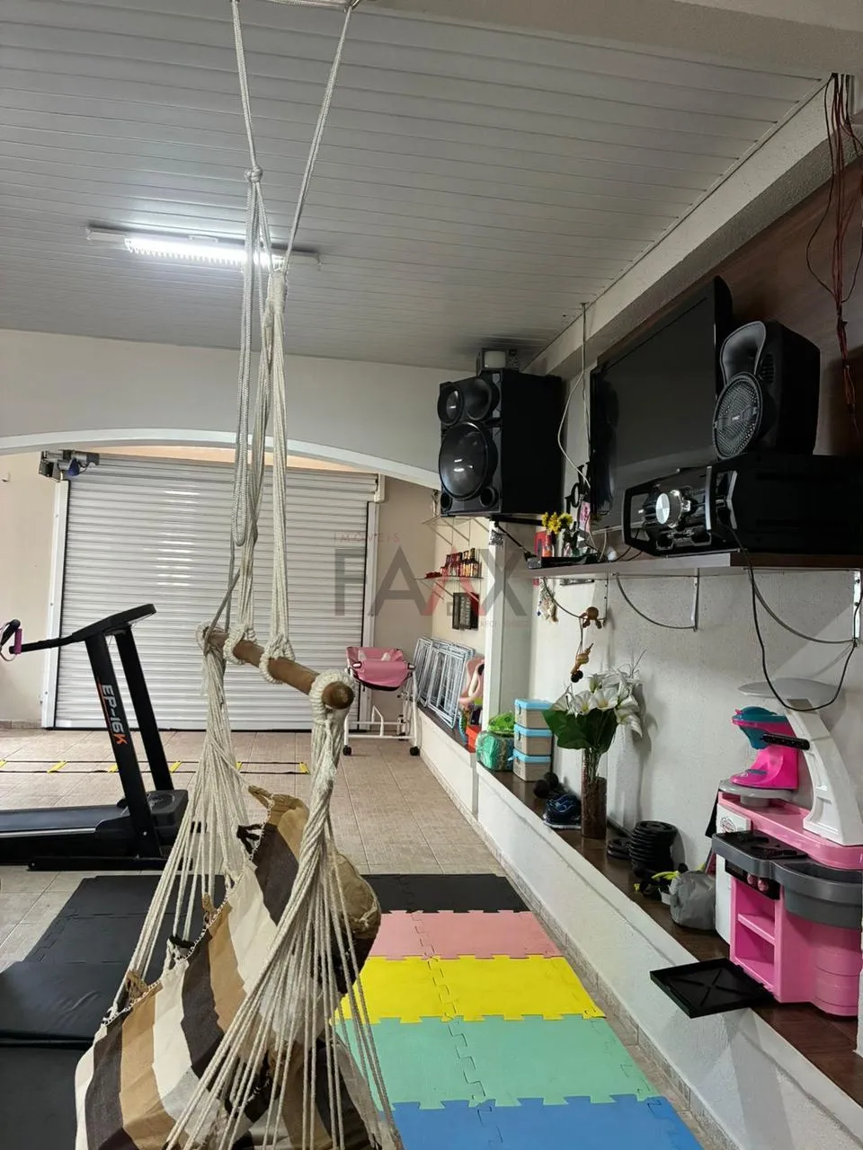 Imagem Casa à Venda no Bonsucesso com Potencial Residencial e Comercial.