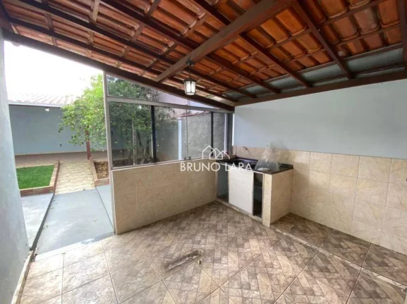 Imagem Casa à venda em Sarzedo, Bairro Cachoeira