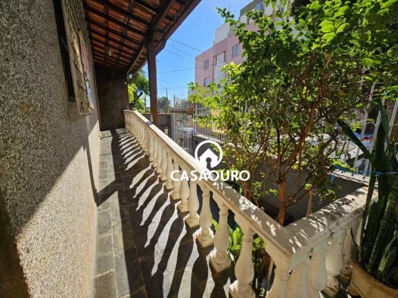 Imagem Casa com 3 quartos à venda, 200 m² por R$ 840.000 - Floresta - Belo Horizonte/MG
