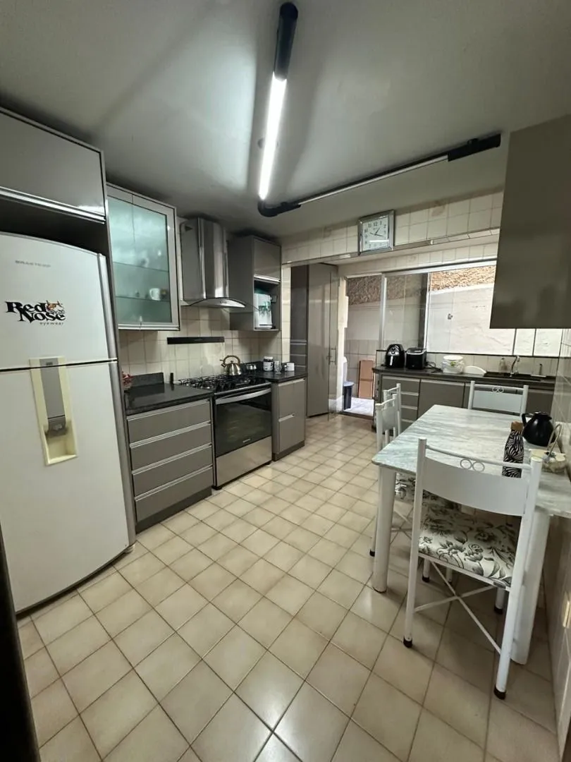 Imagem Apartamento com 3 dormitórios à venda, 110 m² por R$ 0,01 - Centro - Patos de Minas/MG