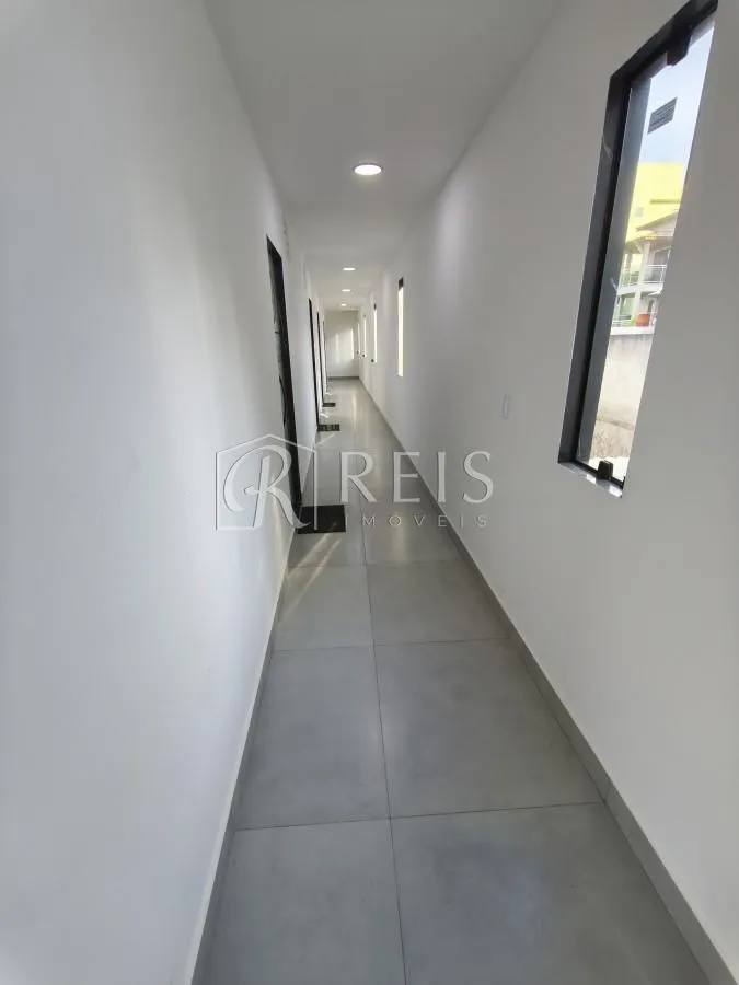 Imagem Sala Comercial para Locação em Rio das Ostras, Colinas, 1 banheiro