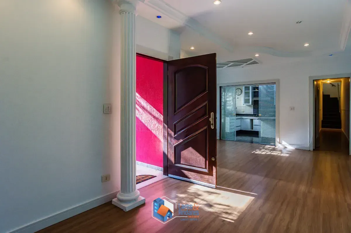 Imagem Casa de vila para venda em Vila Madalena com 3 quartos, sendo 1 suíte, 200m²