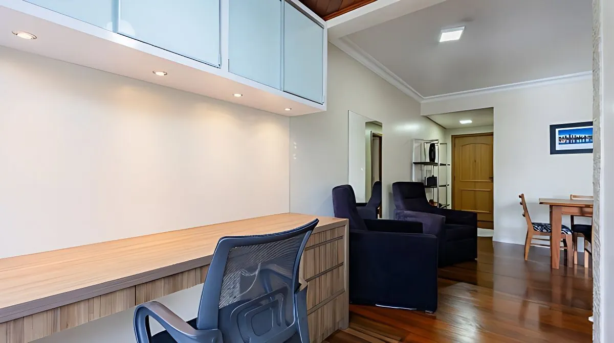 Imagem Vende-se apartamento com 2 quartos( 1 suíte), 96m², sacada e 2 vagas - Mont Serrat