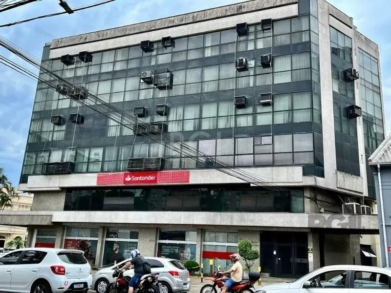 Imagem MÁFFER IMÓVEIS ALUGA - CONJUNTO COMERCIAL Av. Cristóvão Colombo esquina Benjamin Constant | Porto Alegre/RS