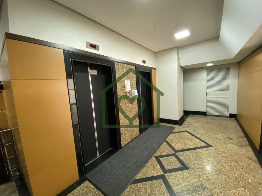 Imagem Excelente sala comercial - em andar alto - com vista - pronta para ocupação - são 48m2 de área p...