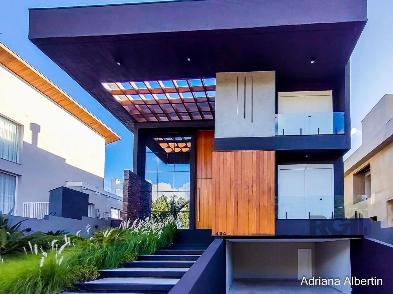 Imagem Casa Condominio para Venda - 266.44m², 4 dormitórios, sendo 4 suites, 2 vagas - Alphaville