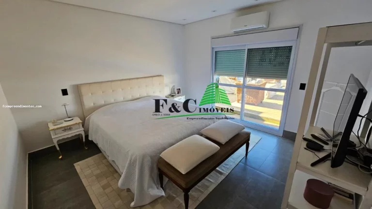 Imagem Casa para Venda em Arandu, Riviera de Santa Cristina I, 3 dormitórios, 3 suítes, 1 banheiro, 2 vagas