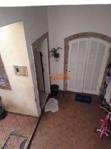 Imagem Casa com 6 dormitórios à venda por R$ 690.000,00 - Vila Barros - Guarulhos/SP