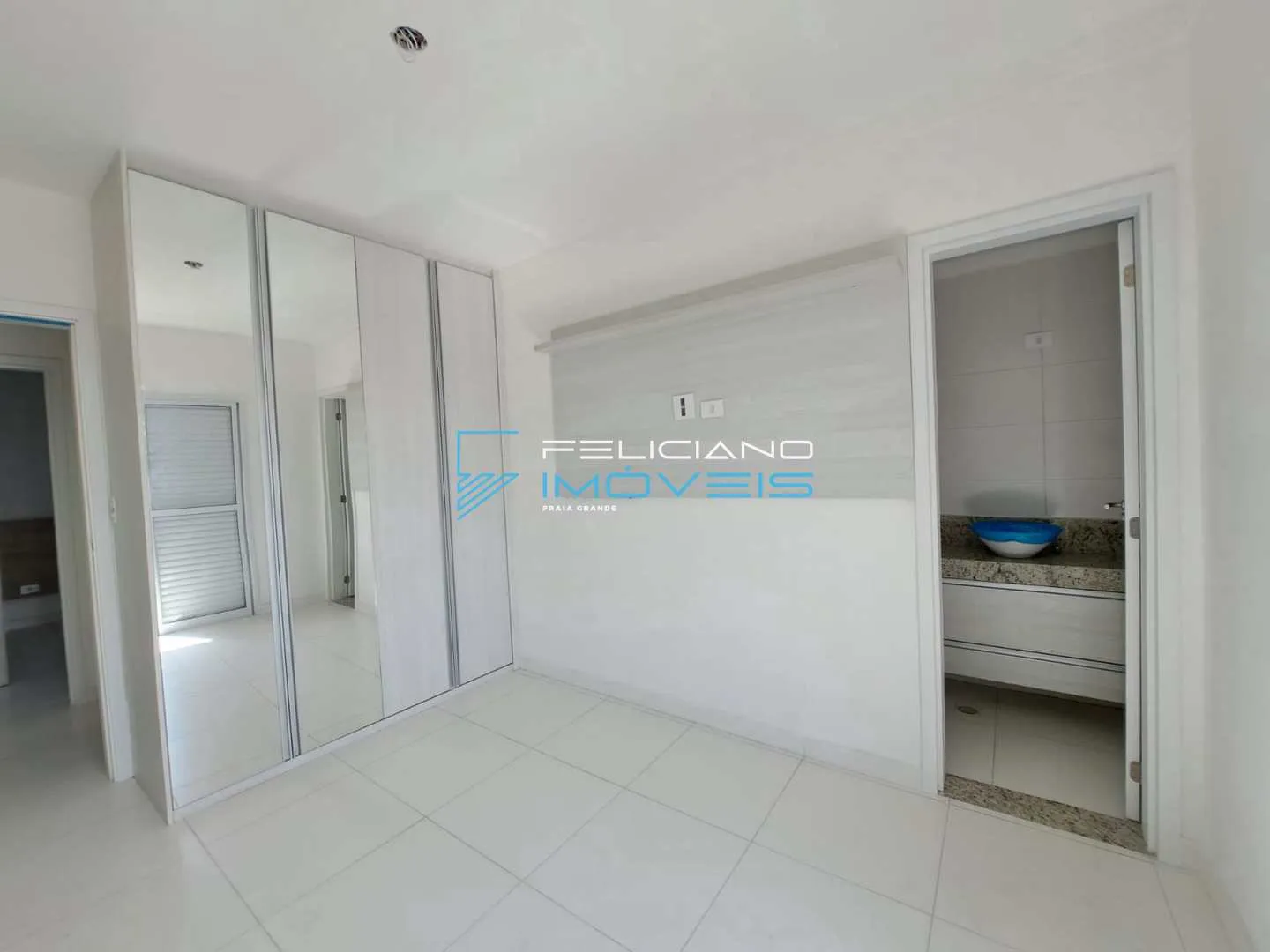 Imagem Apartamento com 2 quartos, Aviação, Praia Grande - R$ 1.1 mi, Cod: 811