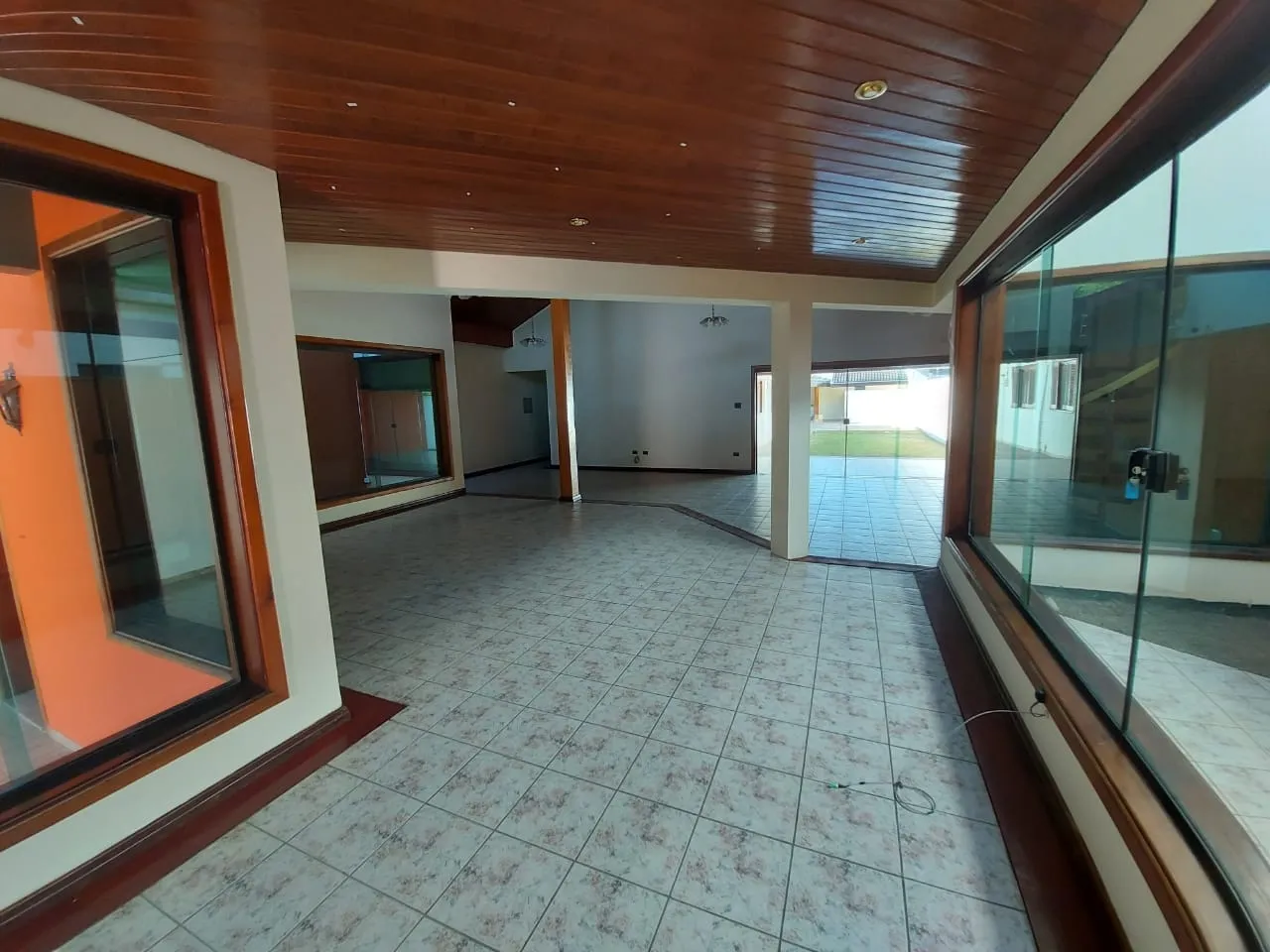 Imagem Casa à venda 3 Quartos, 1 Suite, 6 Vagas, 570M², Jardim das Nações, Taubaté - SP