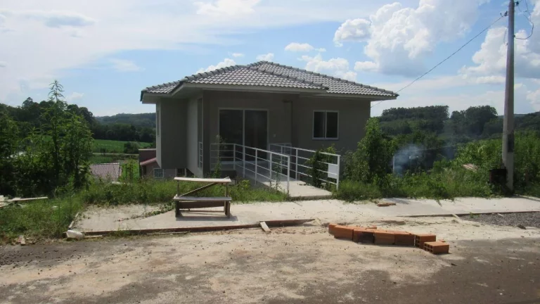 Foto do imóvel Casa para Venda em Concórdia, Vila Tamanduá, 2 dormitórios, 2 banheiros em Orlando Vizzotto