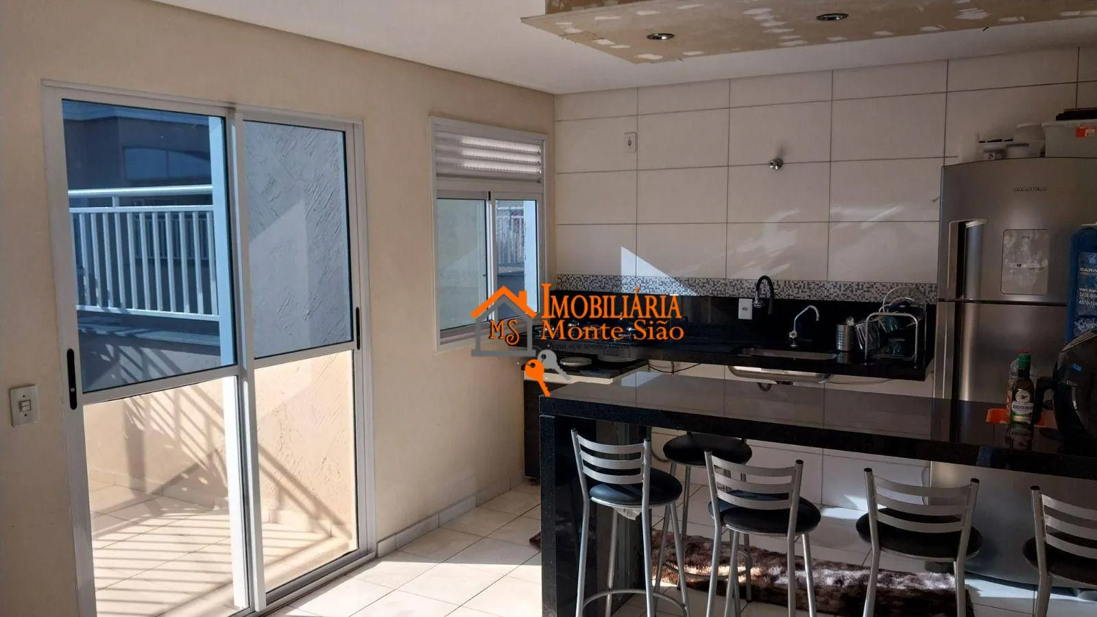 Foto do imóvel Apartamento Duplex com 2 dormitórios à venda, 86 m² por R$ 320.000,00 - Jardim Silvestre - Guarulhos/SP