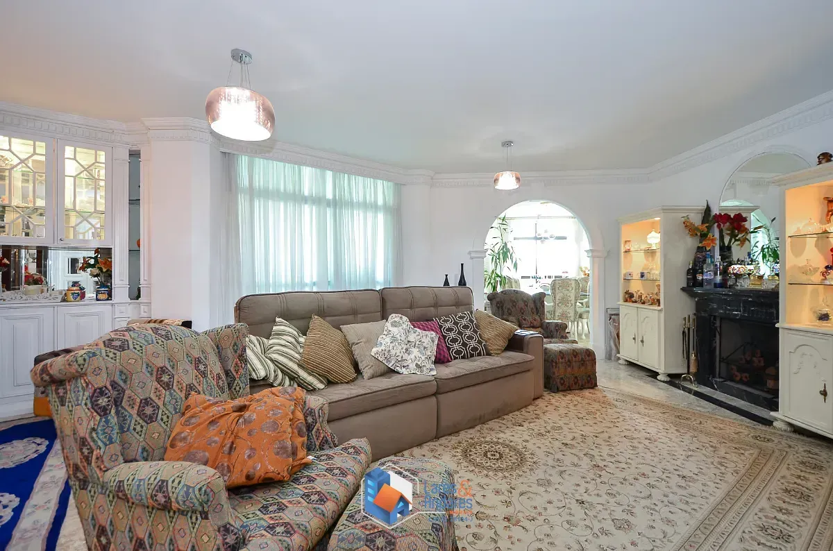 Imagem Apartamento para venda em Pacaembu com 4 quartos, sendo 3 suítes, 230m²