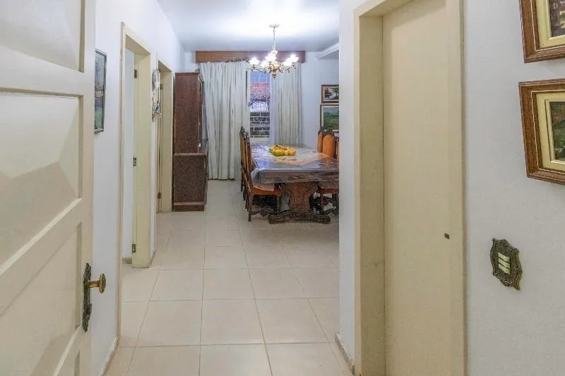 Imagem Casa para Venda - 231.72m², 4 dormitórios, sendo 1 suites, 3 vagas - Tristeza