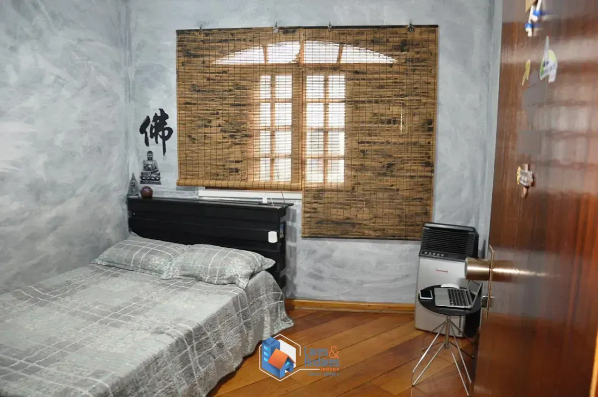 Imagem Sobrado para venda em Vila Bandeirantes com 3 quartos, 131m²