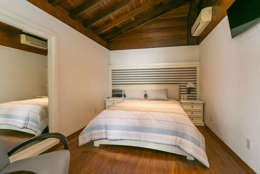 Imagem Casa no bairro Ponta Grossa com suíte presidencial