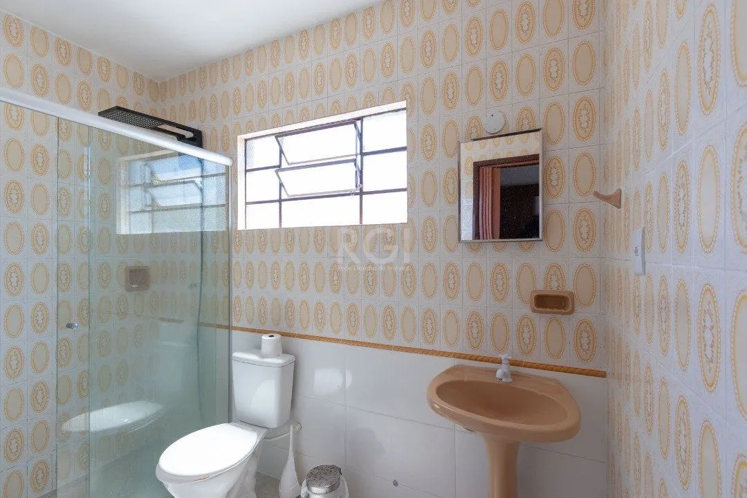 Imagem Casa para Venda - 176m², 4 dormitórios, sendo 1 suíte, 3 vagas - Espirito Santo