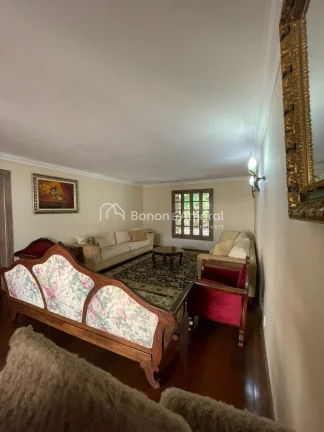 Imagem Elegância e Segurança: Casa em Bolsão no Jardim das Palmeiras. Viva com tranquilidade total a uma...