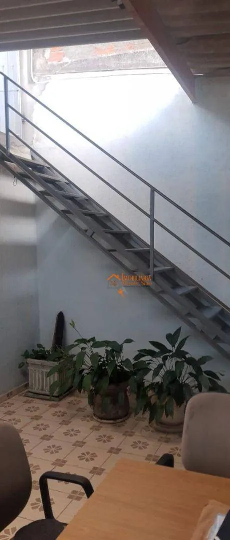 Imagem Casa com 5 dormitórios à venda, 200 m² por R$ 1.000.000,00 - Jardim Cumbica - Guarulhos/SP