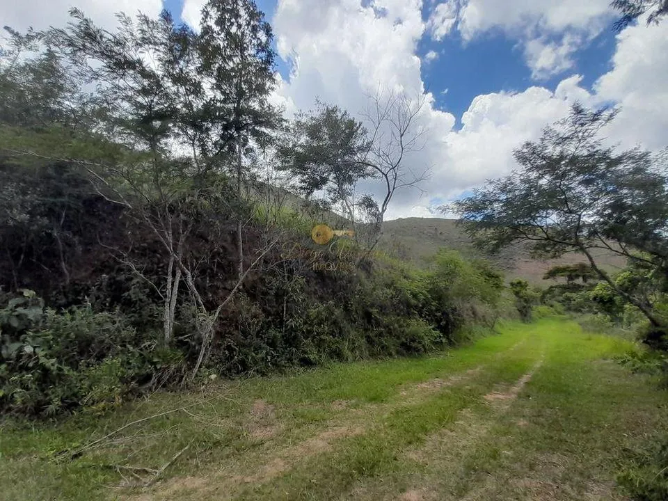 Imagem Terreno em Condomínio para Venda em Teresópolis / RJ no bairro Prata