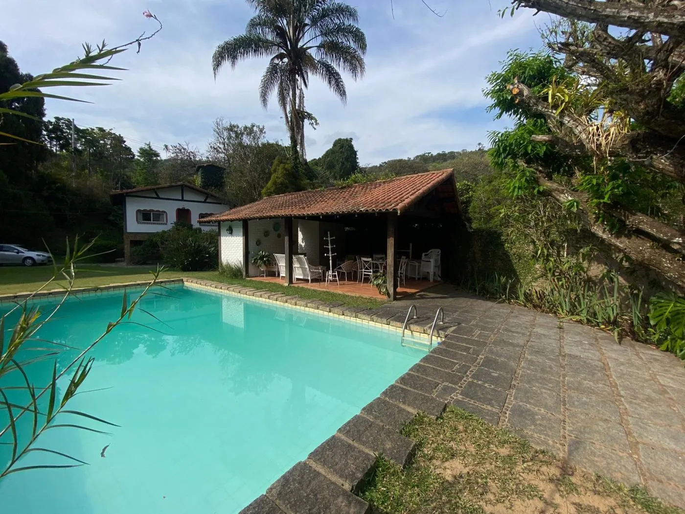 Imagem Casa em Condomínio para Venda em Petrópolis / RJ no bairro Itaipava