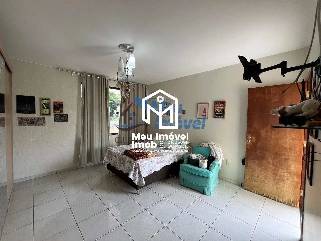 Imagem Casa 4 Quartos 2 Suítes 7 Vagas 380m² Escritura Taguatinga