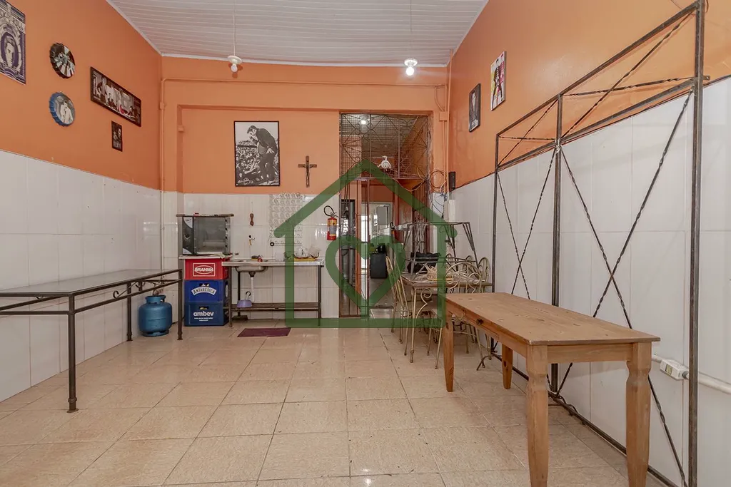 Imagem Ótima casa comercial/residencial em rua movimentada, casa com 3 quartos sendo 1 suíte, 4 banheiros...