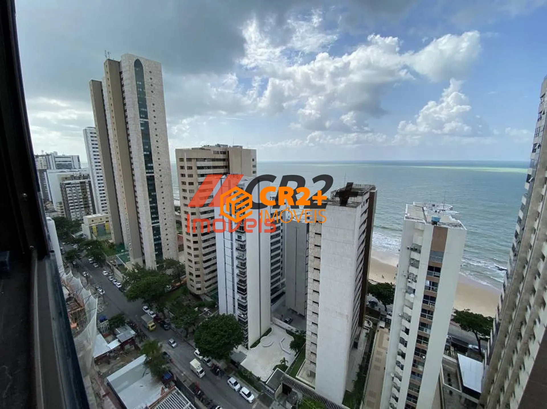 Imagem Cobertura à Venda com 06 quartos, 03 suítes em Boa Viagem com 345M².