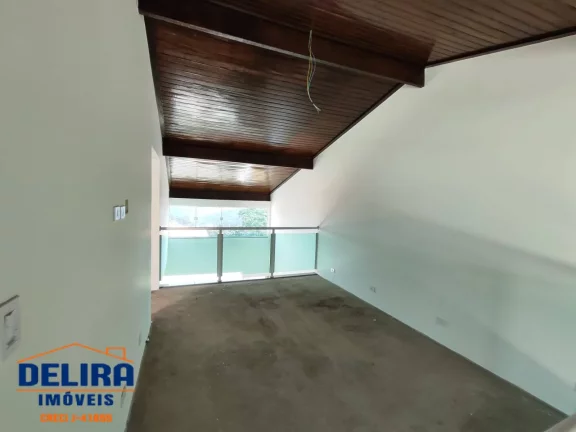 Imagem Casa com uma ótima localização em associação com garagem para 6 carros