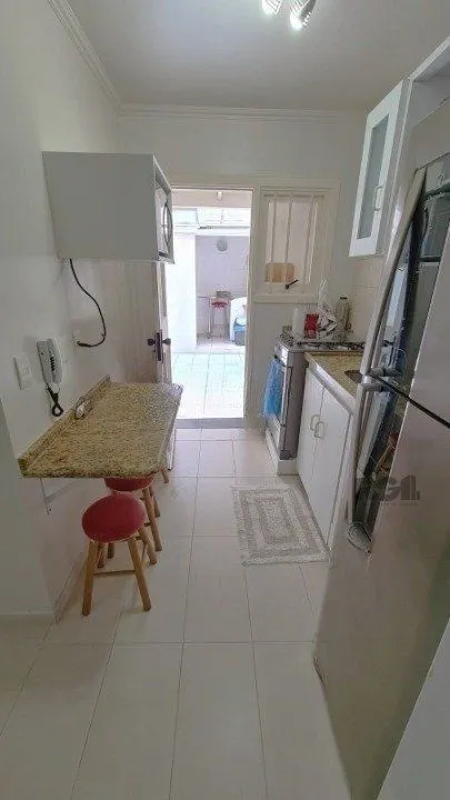 Imagem Casa em condomínio 110m² - 3 dormitórios sendo 1 suíte e 1 vaga de garagem no bairro Teresópolis