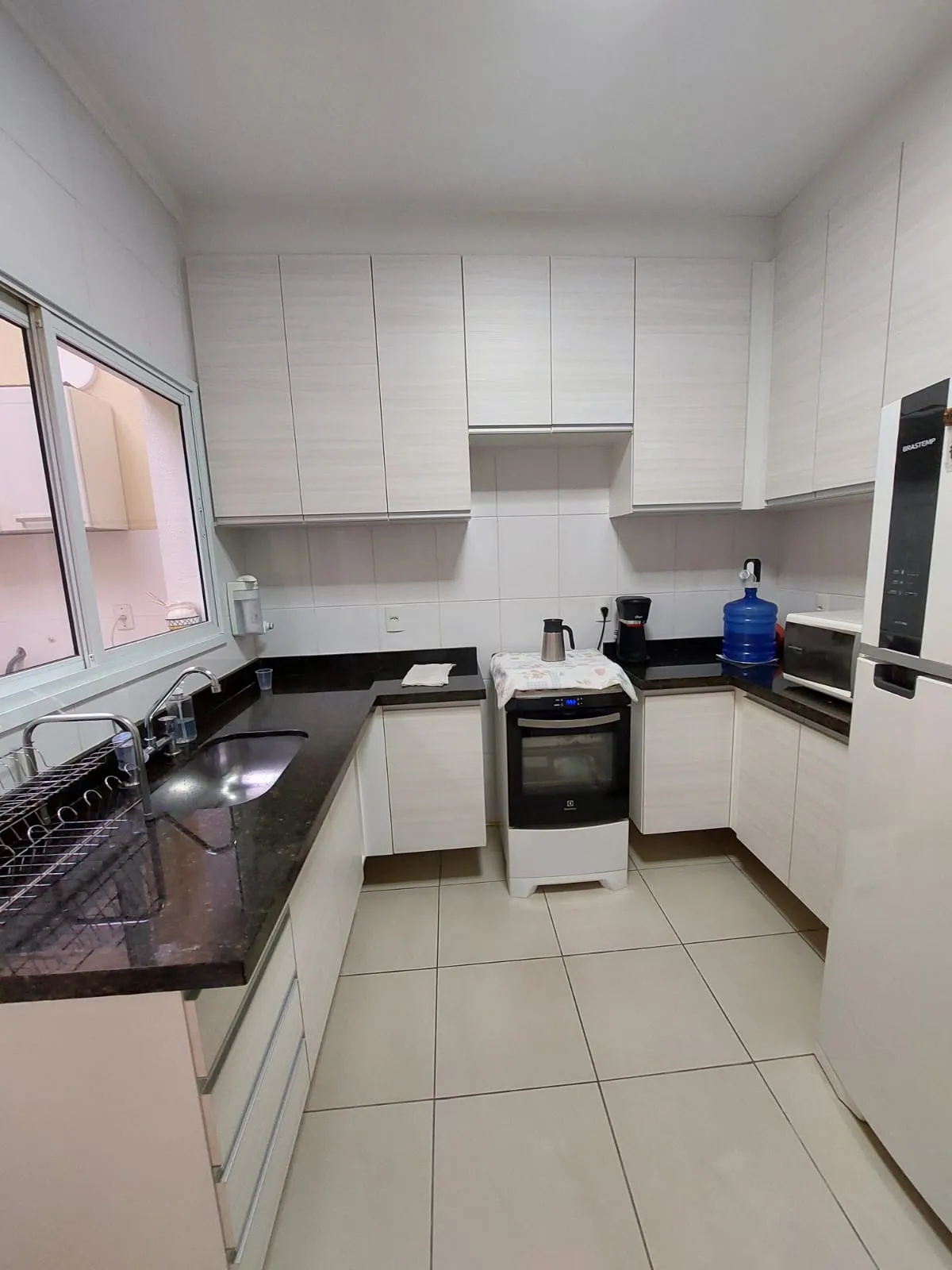Imagem VENDO BELO SOBRADO DE 03 DORMITÓRIOS NO BAIRRO CAMPO GRANDENA SUL-SP)