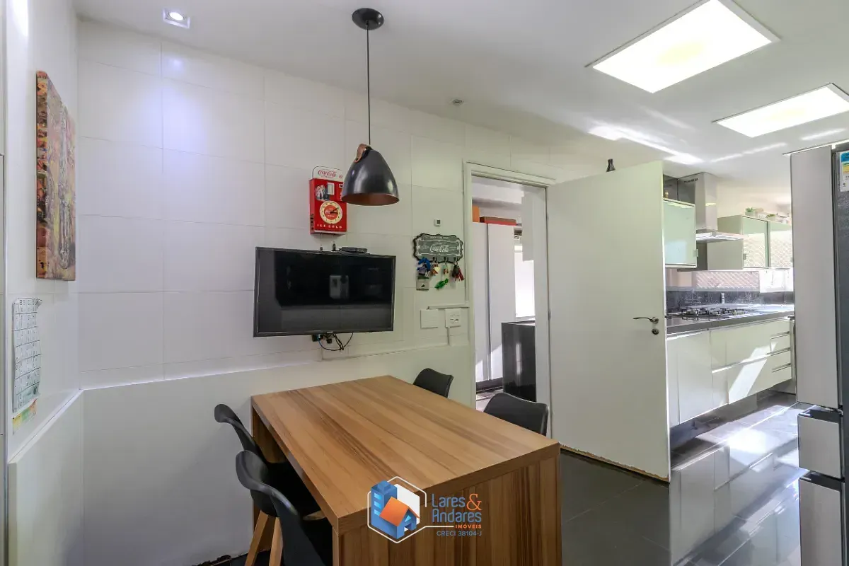 Imagem Apartamento para venda em Campo Belo com 3 quartos, sendo 3 suítes, 222m²