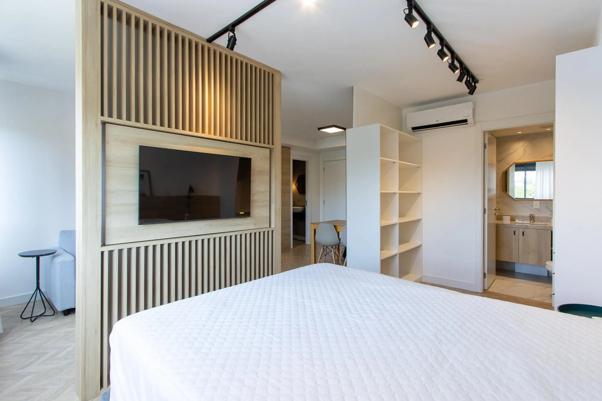 Imagem Apartamento 01 dormitório (suíte) no Bairro Petrópolis, 49m², 01 vaga e ótima localização!!!