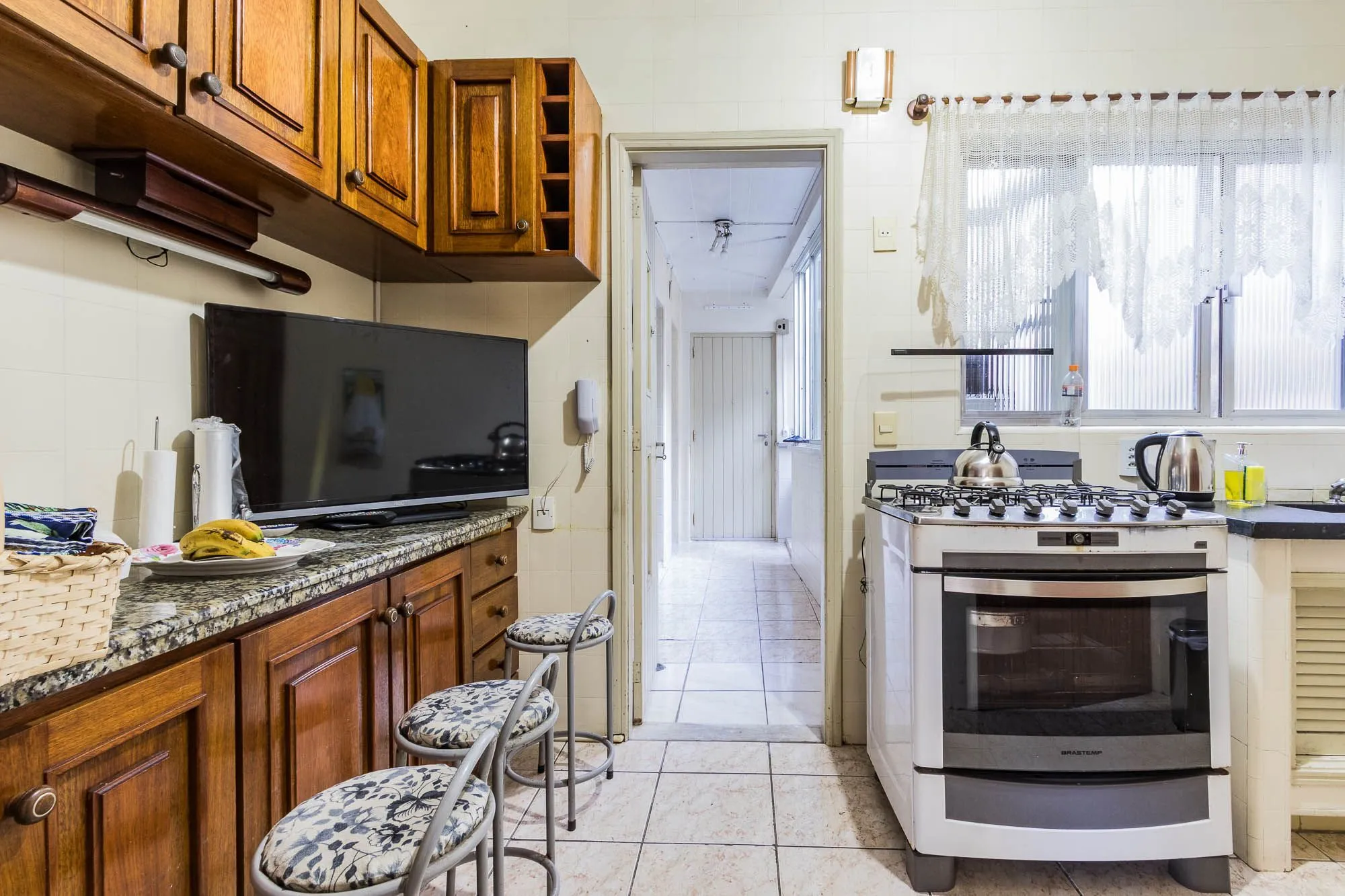 Imagem Apartamento de 3 dormitórios e 133m² à venda em Centro Histórico, Porto Alegre.
