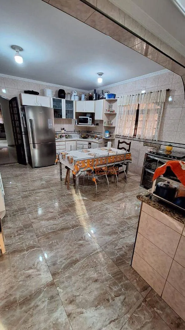 Imagem Sobrado com 4 dormitórios à venda, 255 m² por R$ 1.100.000,00 - Jardim Cumbica - Guarulhos/SP