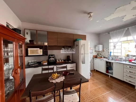 Imagem Casa padrão à venda na Vila Nossa Senhora Aparecida, Uberaba