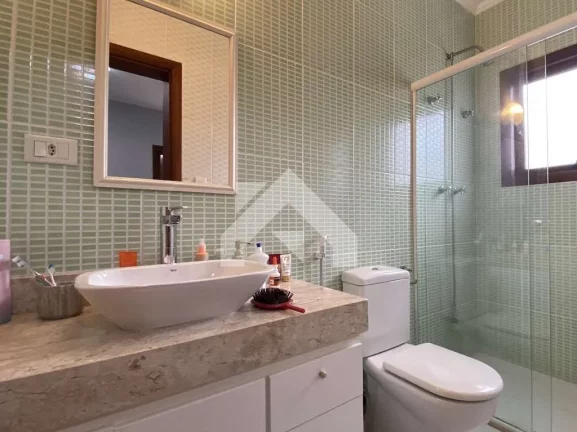 Imagem Casa de Condomínio em Moinho Velho - Cotia