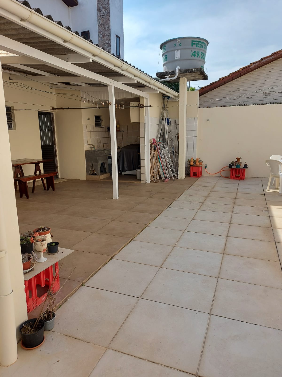 Imagem Casa com 4 Quartos à Venda, 330 m² em Coqueiros - Florianópolis