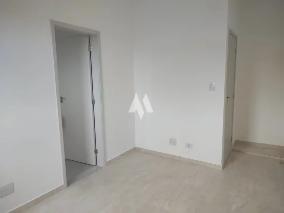 Imagem Villagio Triplex no Macuco com 2 suítes e vaga privativa