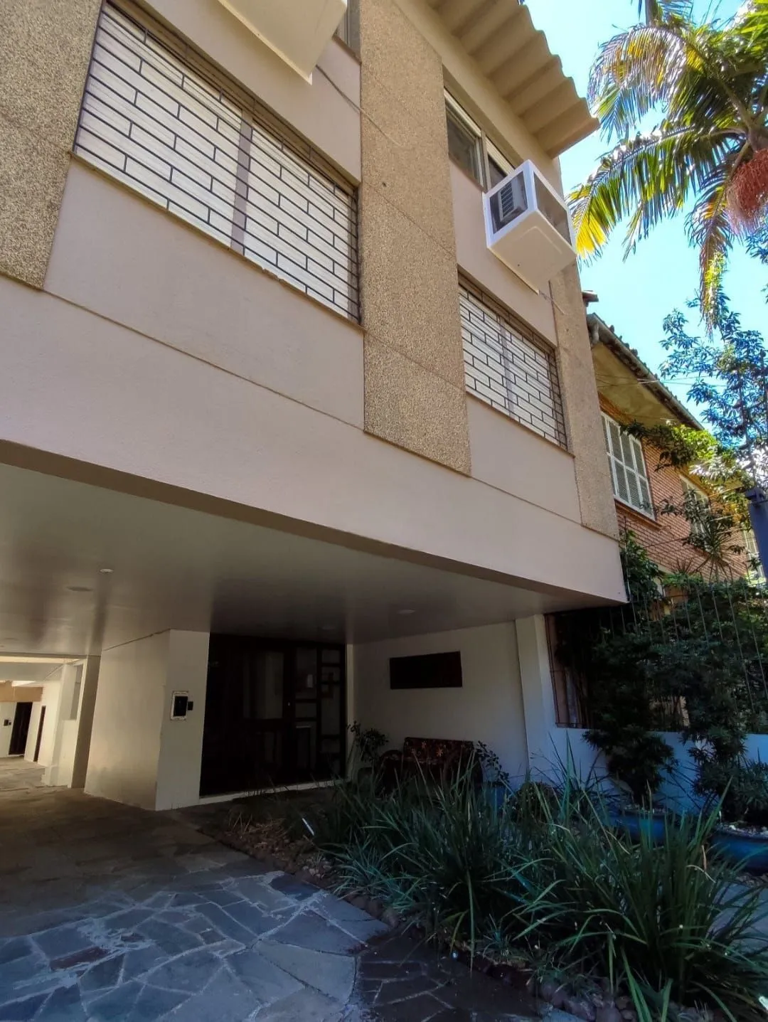 Imagem Cobertura Duplex Reformada com 115m² no Bairro Auxiliadora