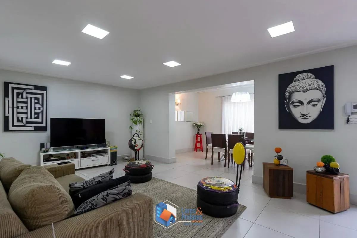 Imagem Casa para venda em Vila Monumento com 3 quartos, sendo 1 suíte, 220m²