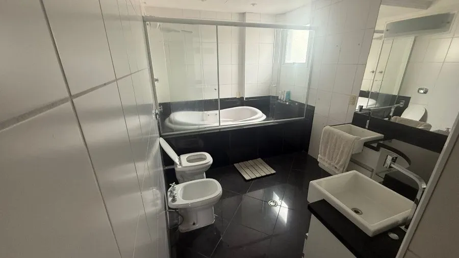 Imagem Sofisticado Apartamento no Canto do Forte / PG - 4 vagas
