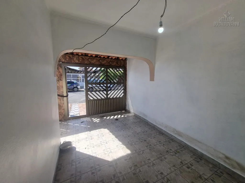 Imagem CASA A VENDA NO VILA CAIÇARA PRAIA GRANDE, ABAIXO DO VALOR DE MERCADO